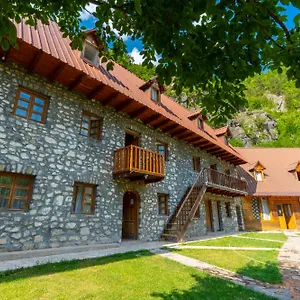 5* Pensión Bujtina Berishta